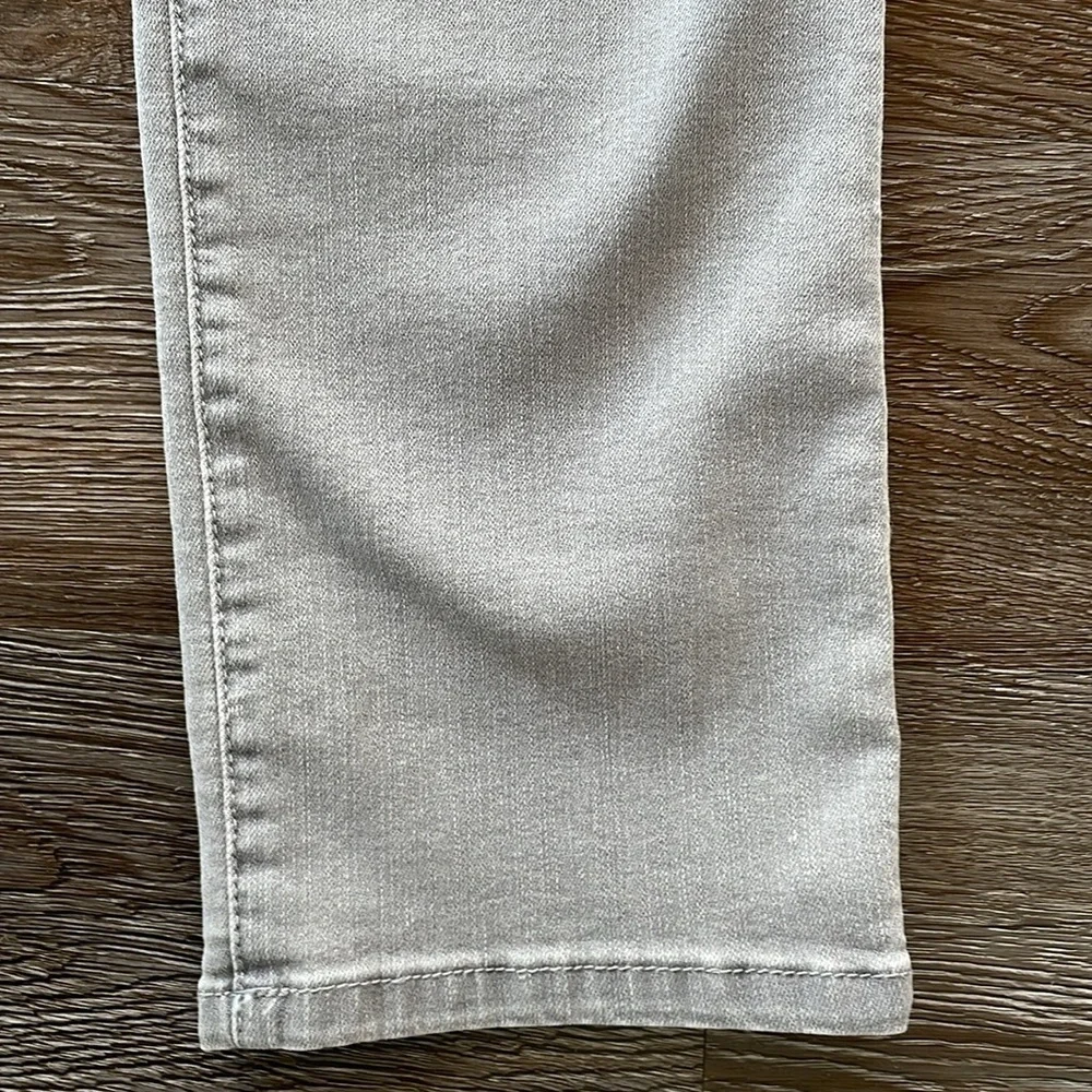 Charter Club Jeans Women’s Size 4P Lexington Straight Light Gray Denim - Picture 11 of 14